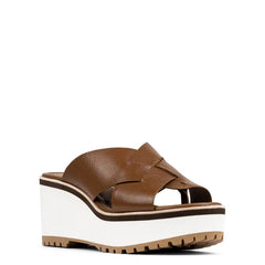 Donald Pliner Casual | BEAUMONT At Donald Pliner Saddle - Women