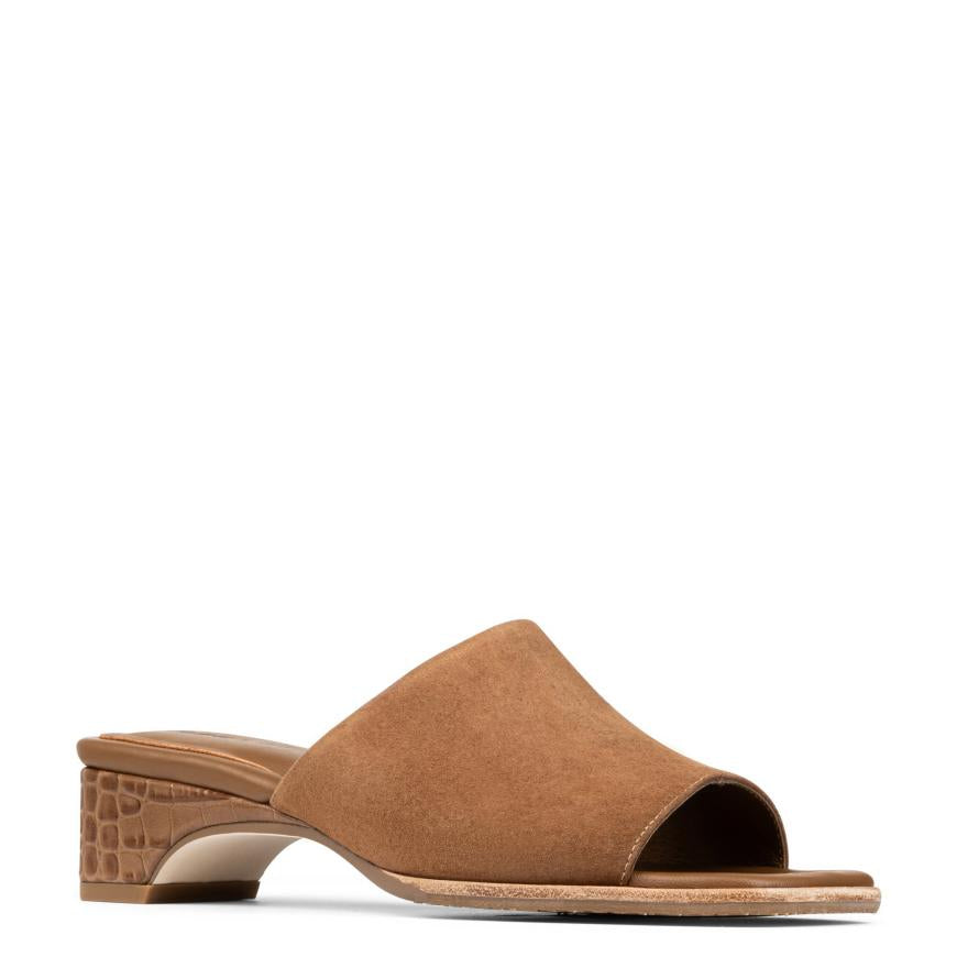 Donald Pliner Casual | CLODIE At Donald Pliner Saddle Suede - Women