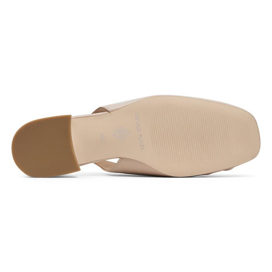 Donald Pliner Casual | DARAH At Donald Pliner Sand Leather - Women