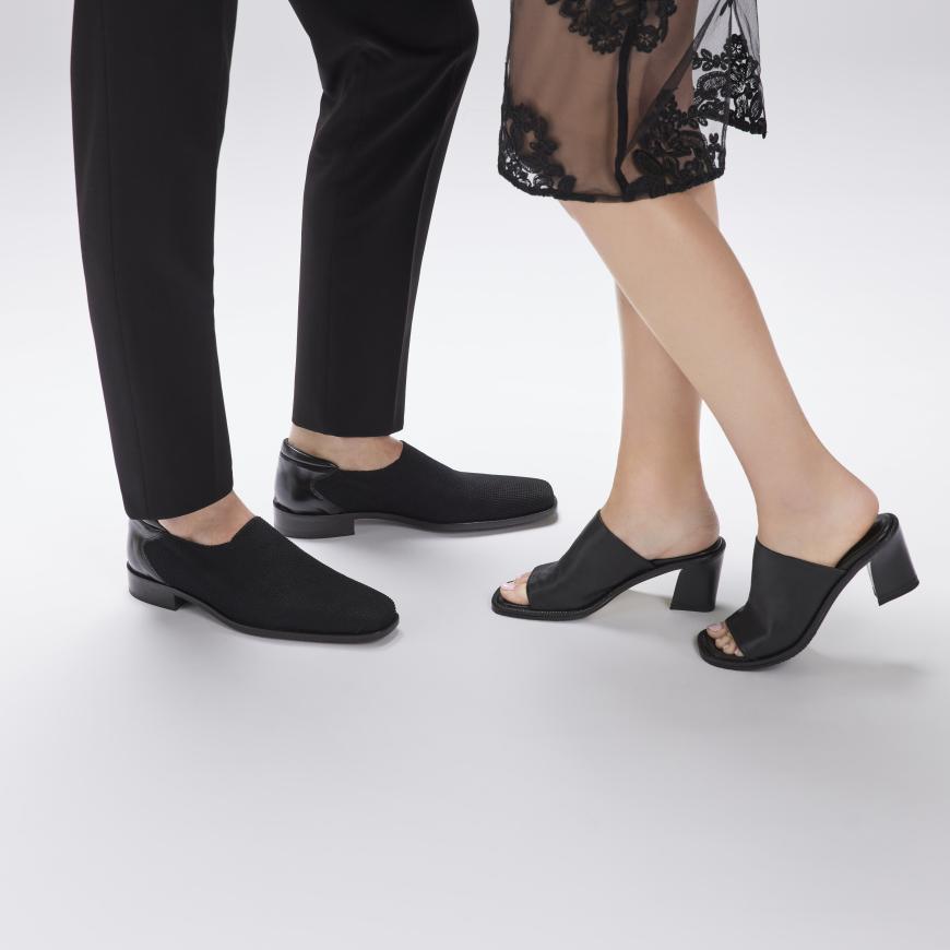 Donald Pliner Casual | JAYLYN At Donald Pliner Black Leather - Women