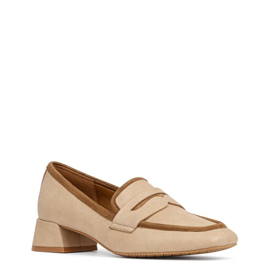 Donald Pliner Casual | TRISTINA At Donald Pliner Sand - Women